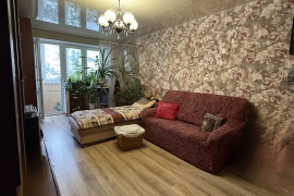 продам 2 комнатную квартиру